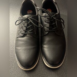 Aldo Black Shoe Men's 9.5 in good conditions